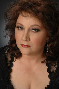 Expressive Headshot of Maryanne